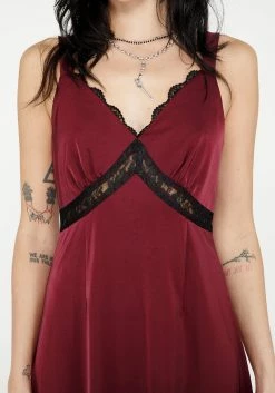 LVT1 Mara Lace Panelled Slip Dress -Womens Clothing Sales 3 7fdf3c18 fabd 48dc 9342 20d4e0c38056 800x