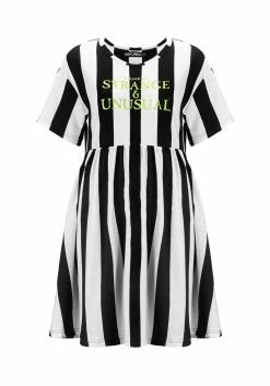MET1 Strange Oversized Skater Dress 12 MET1 Strange Oversized Skater Dress -Womens Clothing Sales SS21M306 STRANGE SKATER DRESS 05 1050x1500 d27e1041 acfe 478b b559 98a944411a99 800x