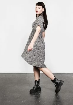 CHI1 PIPPI MIDI DRESS 21 CHI1 PIPPI MIDI DRESS -Womens Clothing Sales SS22CL73 Pippi Dress 004 c1a429bf 671e 4340 af9e da43abf7a0d8 800x