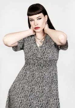 CHI1 PIPPI MIDI DRESS 20 CHI1 PIPPI MIDI DRESS -Womens Clothing Sales SS22CL73 Pippi Dress 007 4ef6c692 82c3 408c 940f a35514595d1c 800x