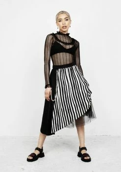 DMT1 Solemn Ruffle Bodysuit 17 DMT1 Solemn Ruffle Bodysuit -Womens Clothing Sales SS22DM344 Solemn Ruffle Bodysuit 007 800x