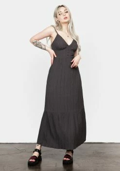 LVT1 GUINEVERE TIERED GOWN