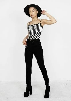 MET1 PARANORMAL CROP CAMI TOP 11 MET1 PARANORMAL CROP CAMI TOP -Womens Clothing Sales SS22M263 Paranormal Crop Cami Top 005 800x