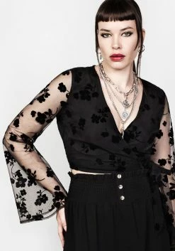 MET1 STEVIE FLOCKED WRAP CROP TOP