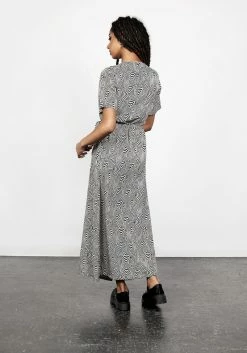 MET1 SUMMERS PRINTED WRAP DRESS -Womens Clothing Sales SS22M74 Summers Wrap Dress 001 800x