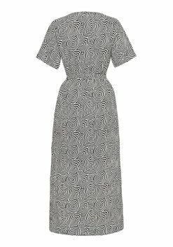 MET1 SUMMERS PRINTED WRAP DRESS -Womens Clothing Sales SS22M74 Summers Wrap Dress Mannequin 001 800x