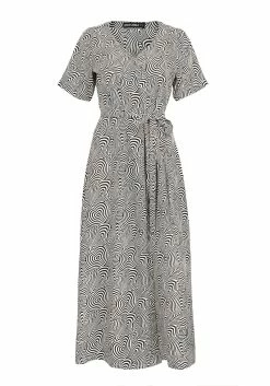 MET1 SUMMERS PRINTED WRAP DRESS -Womens Clothing Sales SS22M74 Summers Wrap Dress Mannequin 003 800x