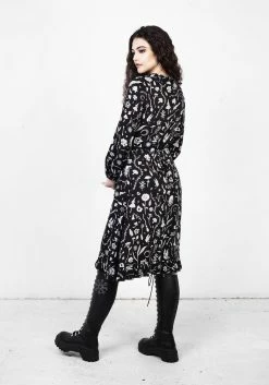 MET1 HEDGEWITCH RUFFLE WRAP ABOVE KNEE DRESS 11 MET1 HEDGEWITCH RUFFLE WRAP ABOVE KNEE DRESS -Womens Clothing Sales SS22M89 Hedgewitch Ruffle Wrap Above Knee Dress 001 800x