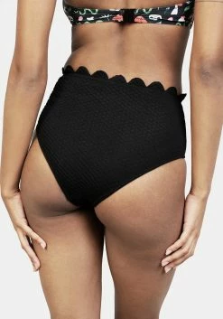 MIF1 Swampwitch Scallop Bikini Bottom 10 MIF1 Swampwitch Scallop Bikini Bottom -Womens Clothing Sales SS22MF149 Swampwitch Scallop Bikini Bottoms 001 800x