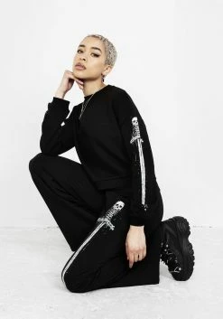 DDS1 SMAUG LONG SLEEVE CROP SWEATER 23 DDS1 SMAUG LONG SLEEVE CROP SWEATER -Womens Clothing Sales SmaugLongSleeveCropSweater 007 Resize 800x